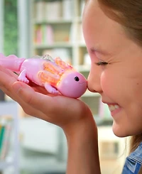 Fingerlings Interactive Baby Axolotl with Inflatable Pool