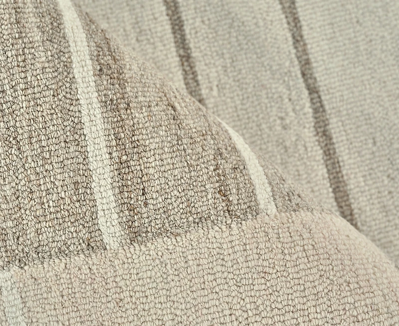 Exquisite Rugs Castine 6873 5'x8' Area Rug