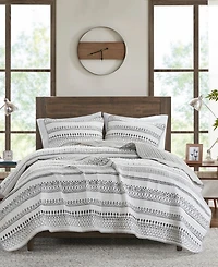 Madison Park Fraser Reversible Printed Microfiber Seersucker 3-Pc. Quilt Set, Full/Queen