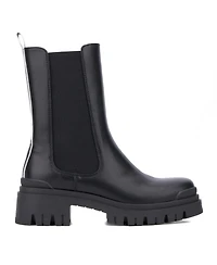 Women's Lola- Lug Sole Chelsea Boots