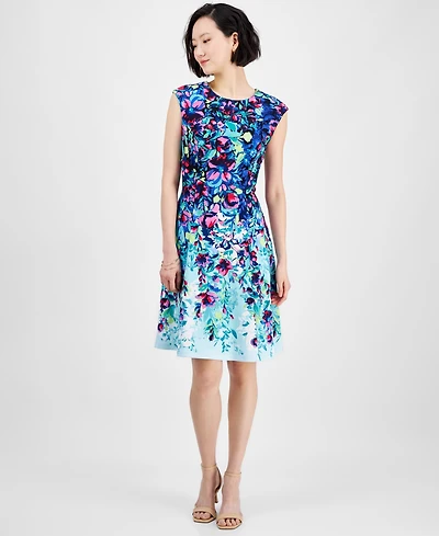 Connected Women's Floral Round-Neck Sleeveless Dress