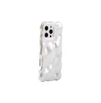Auramma Bubbles iPhone 16 Pro Case