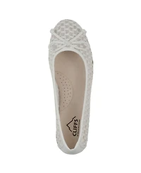 Cliffs by White Mountain Women's Chelcy Round Toe Ballet Flats