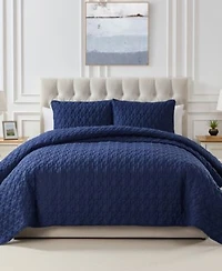 Seventh Studio Leaf Solid Pinsonic Microfiber Quilt Sets