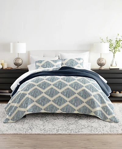 ienjoy Home Distressed Diamond Reversible 3-Pc. Lightweight Quilt Set, King/California King