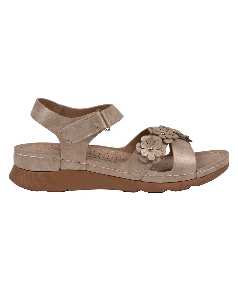 Gc Shoes Women's Faye Floral Strappy Flat Sandals