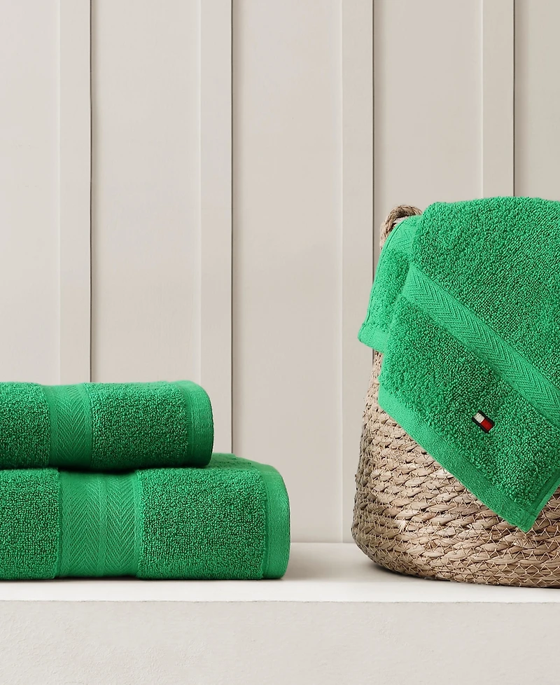 Tommy Hilfiger Home Modern American Solid Cotton Bath Towel, 30" x 54"