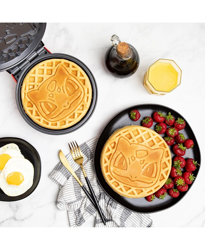 Uncanny Brands Pokemon Bulbasaur Waffle Maker - Make Bounty Bulbasaur Waffles