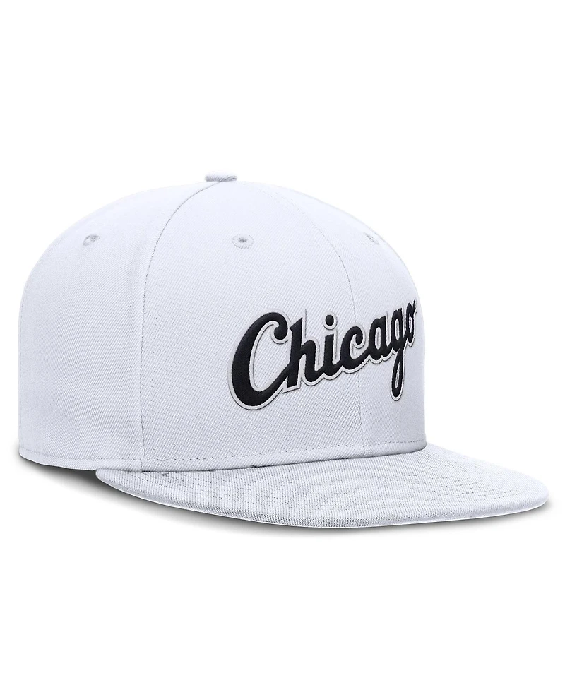 Nike Men's White Chicago Sox True Performance Fitted Hat