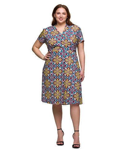 24seven Comfort Apparel Plus Print Short Sleeve Knee Length V-Neck Wrap Dress