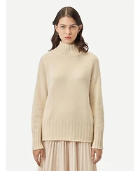 Gobi Cashmere Women's Relaxed-Fit Turtleneck