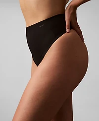 Calvin Klein Women's Stay-Put Firm Mesh Thong Underwear QF8165