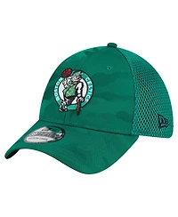New Era Men's Kelly Green Boston Celtics Subtle Camo 39THIRTY Flex Hat