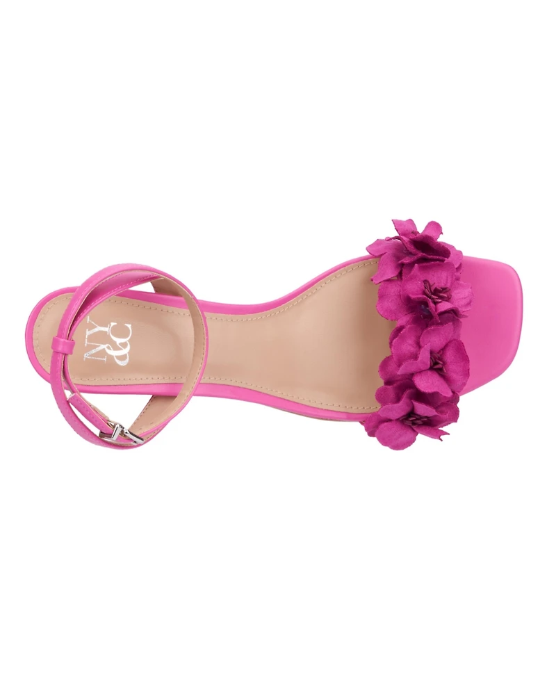Women's Gwendolyn Kitten Heel