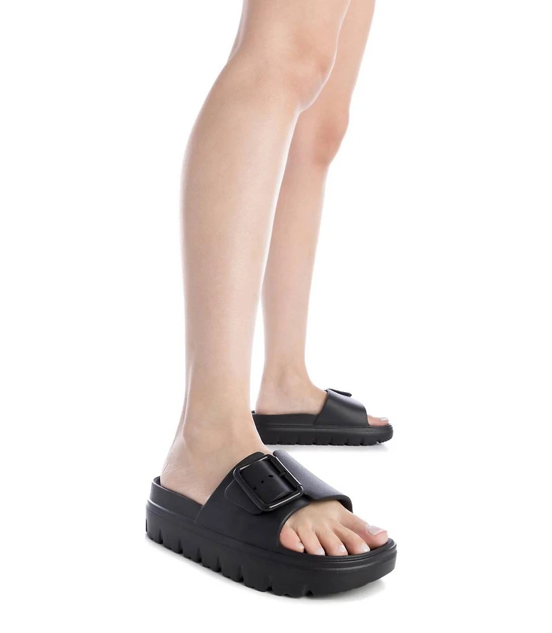 Women's Pool Side Slide Sandals Refresh By Xti