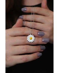 Spero London Sterling Silver Daisy Pendant Necklace