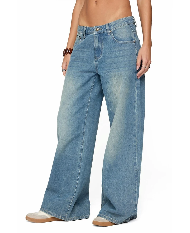 Edikted Women's Graphic Vintage Washed Low Rise Jeans