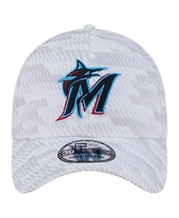 New Era Men's White Miami Marlins Graded 39THIRTY Flex Hat