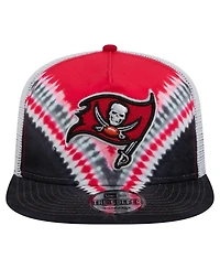 New Era Men's Red/Black Tampa Bay Buccaneers Throwback Dye Golfer Snapback Hat