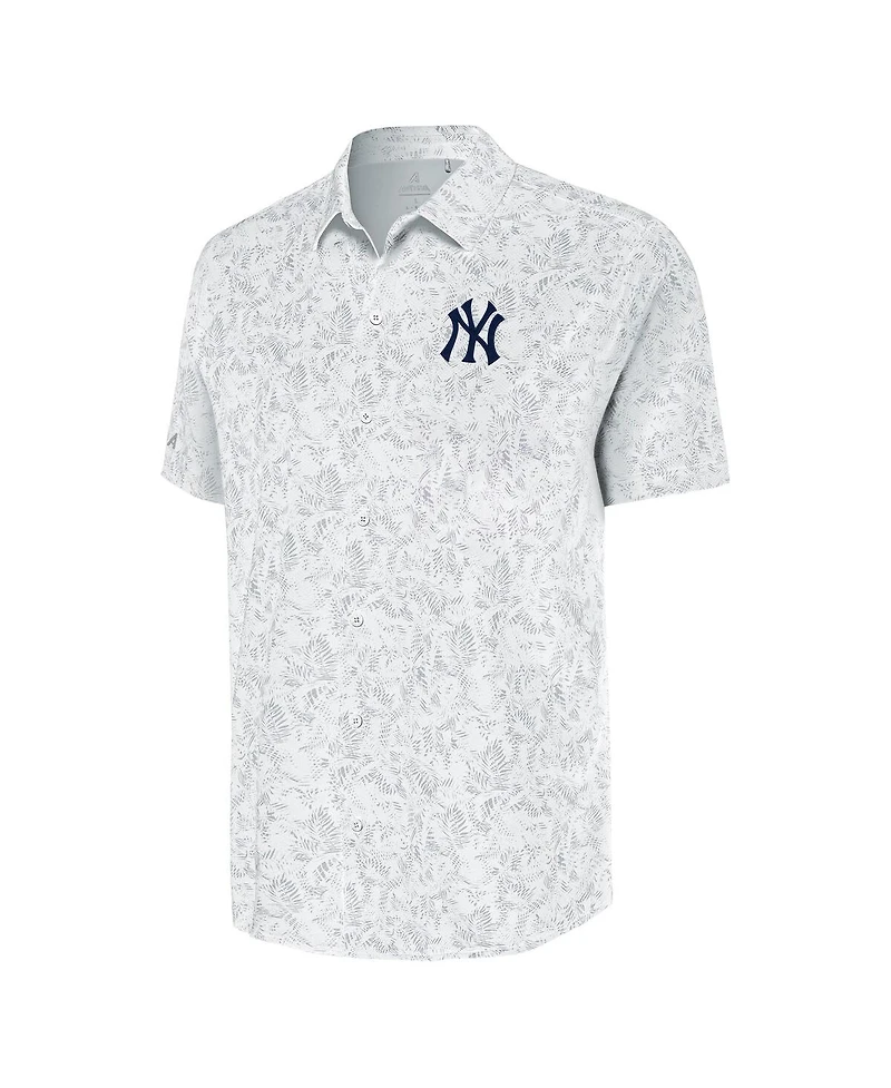 Antigua Men's White New York Yankees Lush Button-Up Shirt