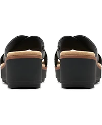 Clarks Collection Women's Wrenly Ivy Wedge Sandals