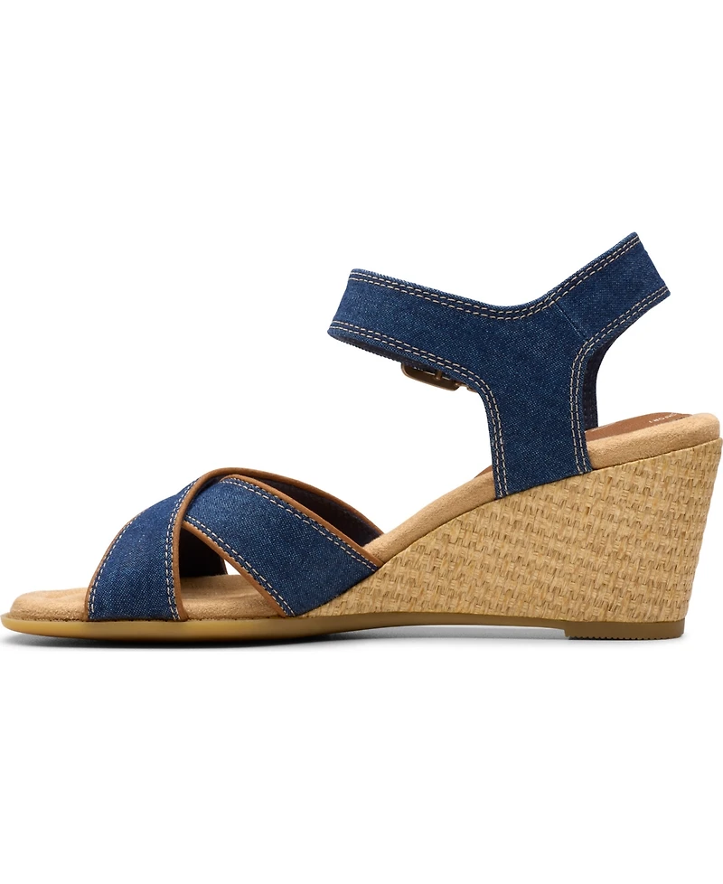 Clarks Collection Women's Emmalae Iris Wedge Sandals