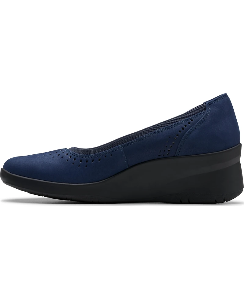 Clarks Collection Women's Suttyn Kaylie Slip-On Shoes