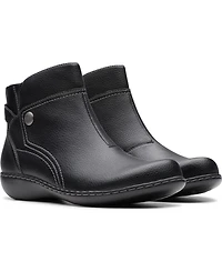 Clarks Women's Collection Ashland Mabel Flat Boots