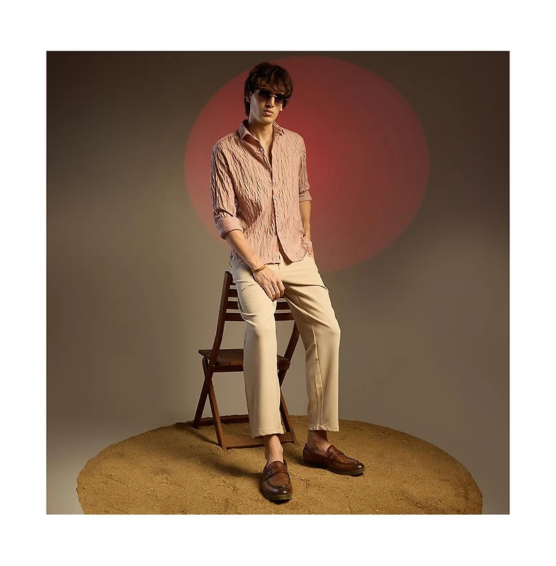 Campus Sutra Men's Salmon Pink Grain-Textured Shirt