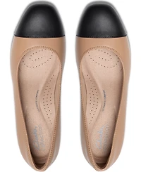 Clarks Women's Iridessa May Slip-On Pumps