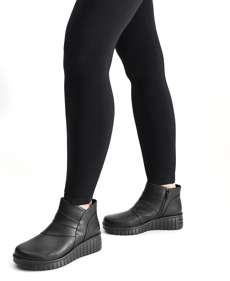 Easy Street Women's Rayleen Ankle Boots