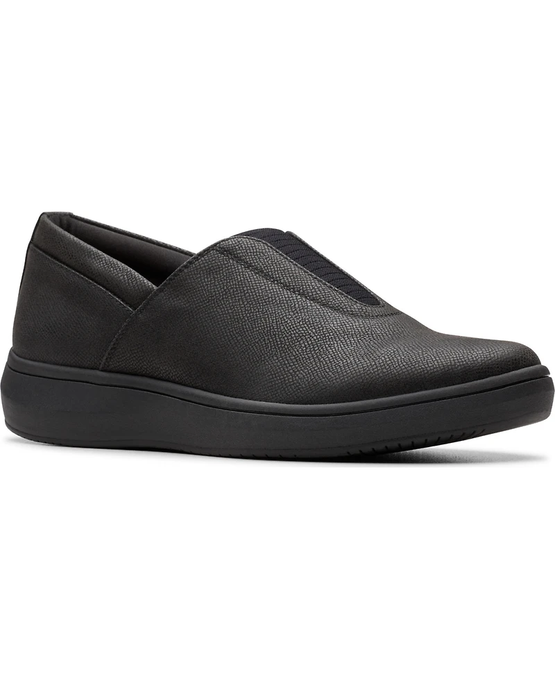 Clarks Women's Cloudsteppers Breeze Sky Ria Round Toe Shoes
