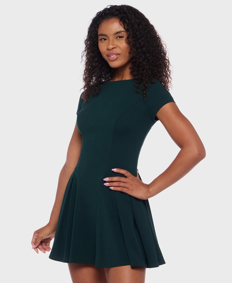 B Darlin Juniors' Scuba Crepe Short-Sleeve Fit & flare Dress