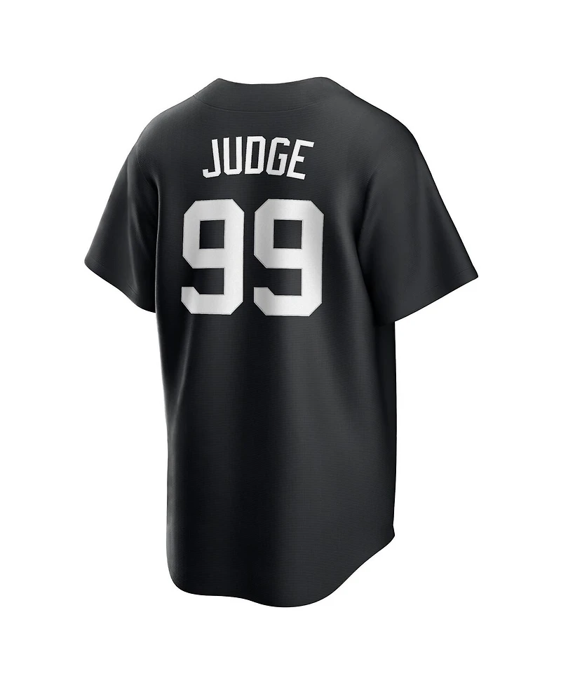 Nike Men's Aaron Judge Black New York Yankees Lights Out Replica Player Jersey