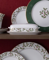 Noritake Holly & Berry Gold Covered Butter