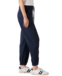 Levi's Women's Mid-Rise Essential Joggers