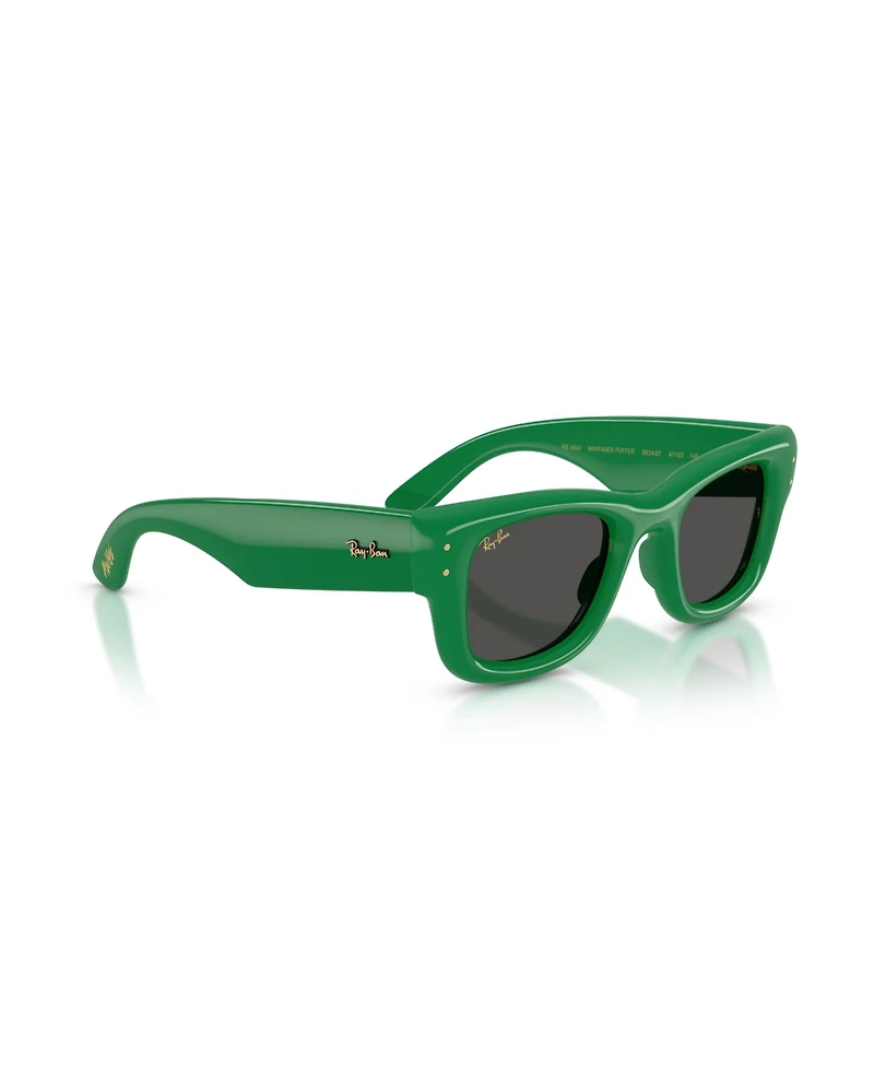 Ray-Ban Unisex Wayfarer Puffer Square Sunglasses, RB4940