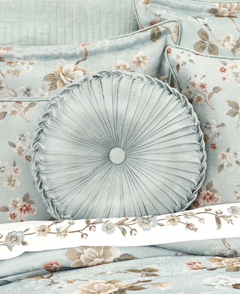 J Queen New York Prestige Tufted Round Decorative Pillow, 15" x 15"