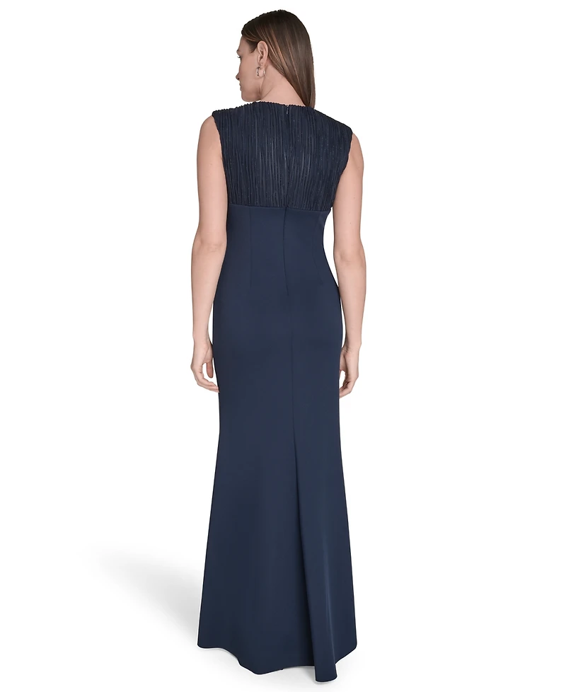 Jessica Howard Women's Sleeveless V-Neck Gown