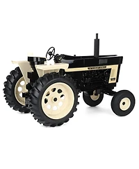 Scale Models Signed Joe Ertl 1/8 International 1066 Tractor Wide F&R Fenders
