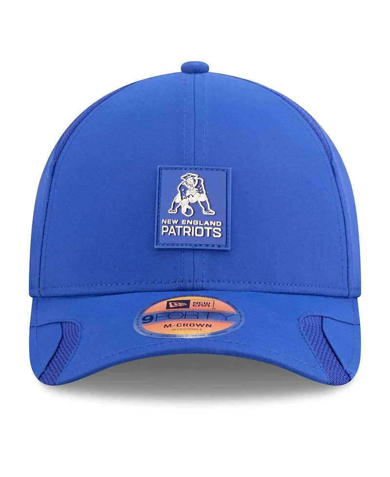New Era Men's Royal New England Patriots 2025 Sideline Throwback M-crown 9FORTY Adjustable Hat