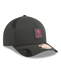 New Era Men's San Francisco 49ers 2025 Sideline M-crown 9FORTY Adjustable Hat