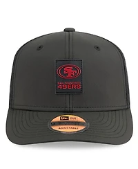 New Era Men's Black San Francisco 49ers 2025 Sideline 9SEVENTY Trucker Adjustable Hat