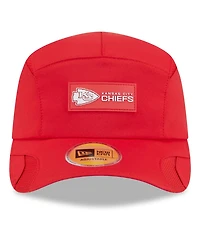 New Era Men's Red Kansas City Chiefs 2025 Sideline Runner Adjustable Hat