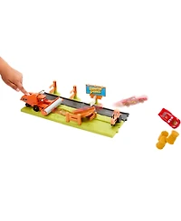 Disney and Pixar Cars Frank Escape and Stunt Race Playset