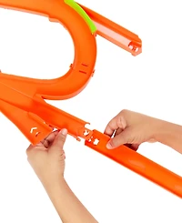 Hot Wheels Stunt Tracks Mid-Air Crash Playset and Car