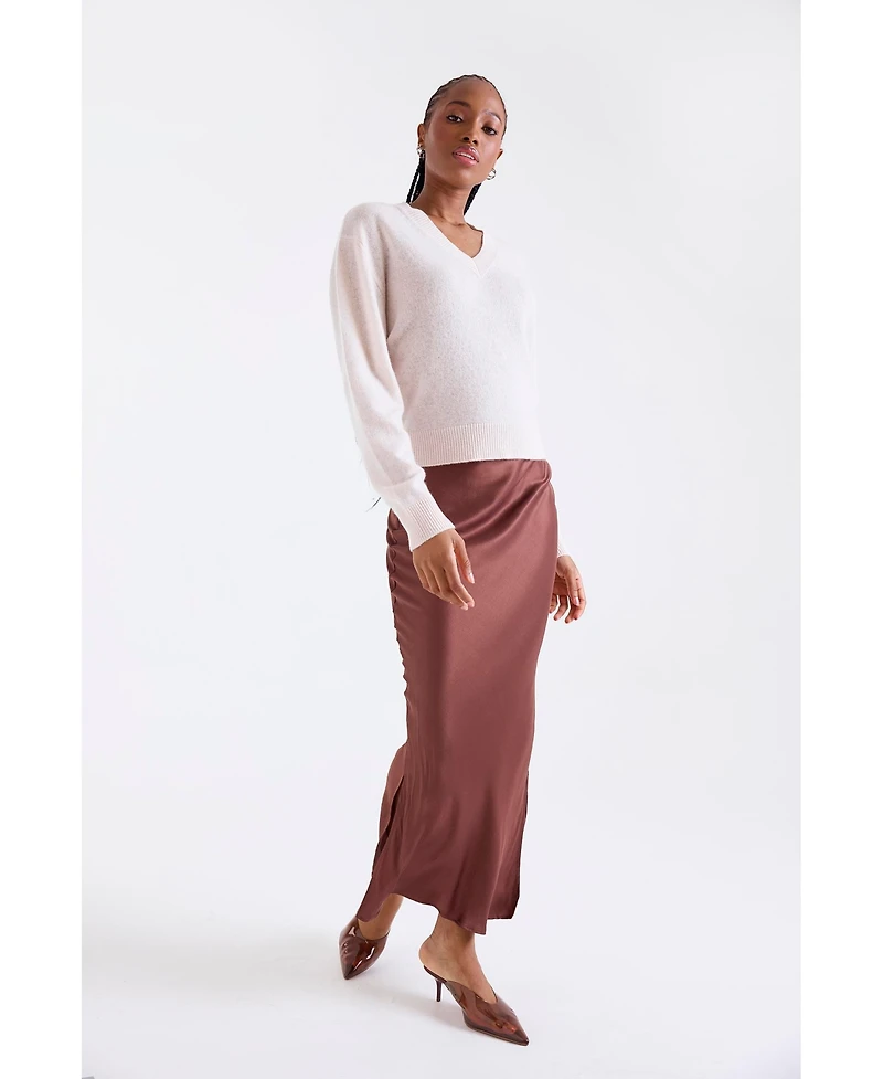 1982 Women's Indigo Vee V-Neck Cashmere Sweater