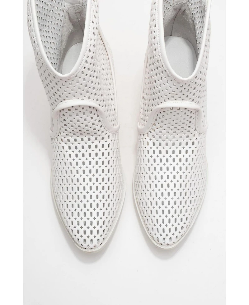 Prologue Shoes Pera Block Heel Boot (Women)