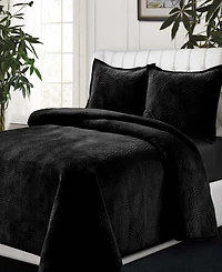 Tribeca Living Capri Medallion Velvet Oversized Solid 3 piece Quilt Set