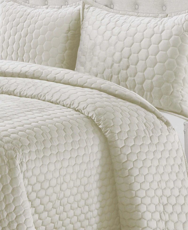 Tribeca Living Lugano Honeycomb Velvet Oversized Solid piece Quilt Set